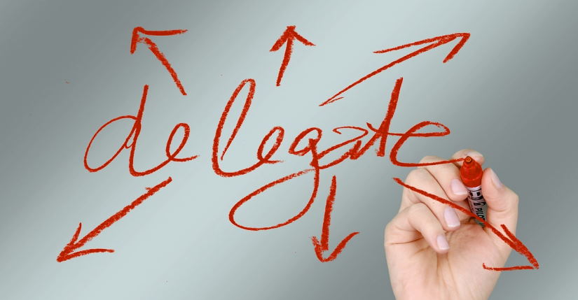 Tips for Delegating Responsibilities in a Large Company